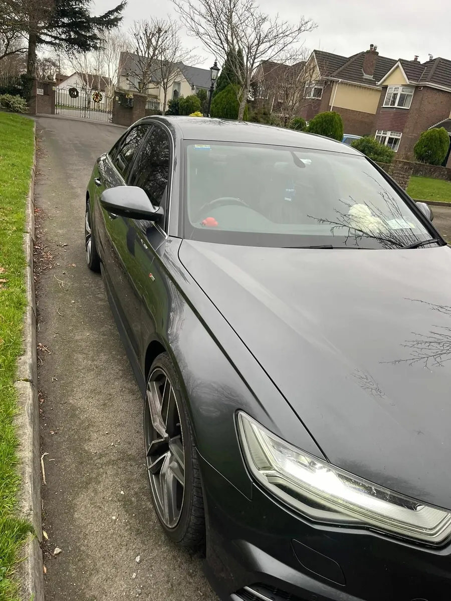 Audi A6 S Line  2015 - Image 2