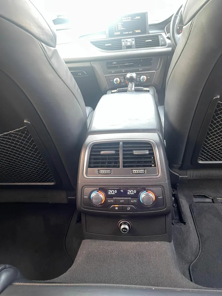 Audi A6 S Line  2015 - Image 4