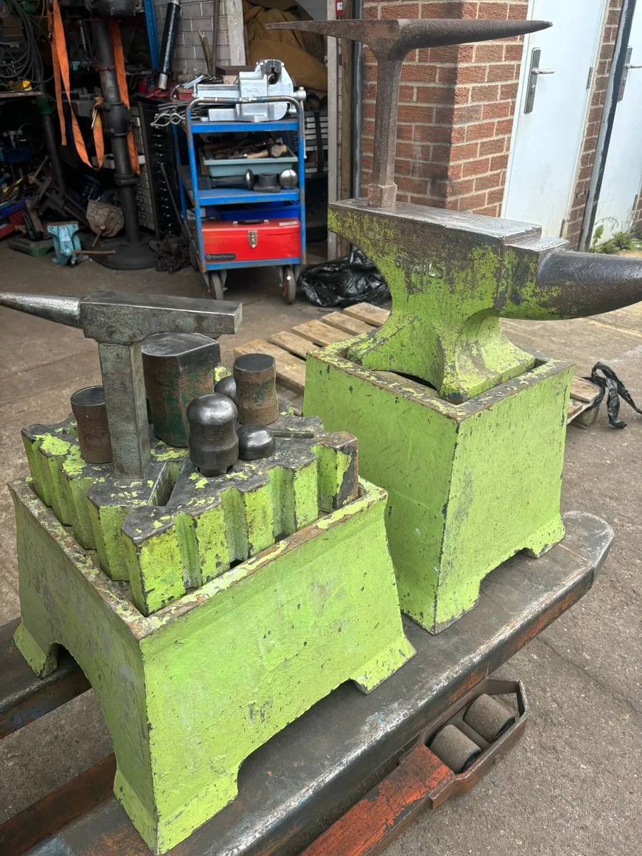 12” Brooks swage factory  stand 51kg Anvil - Image 1