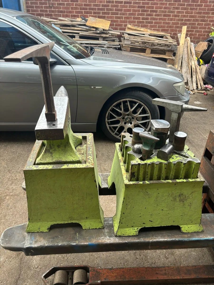 12” Brooks swage factory  stand 51kg Anvil - Image 3