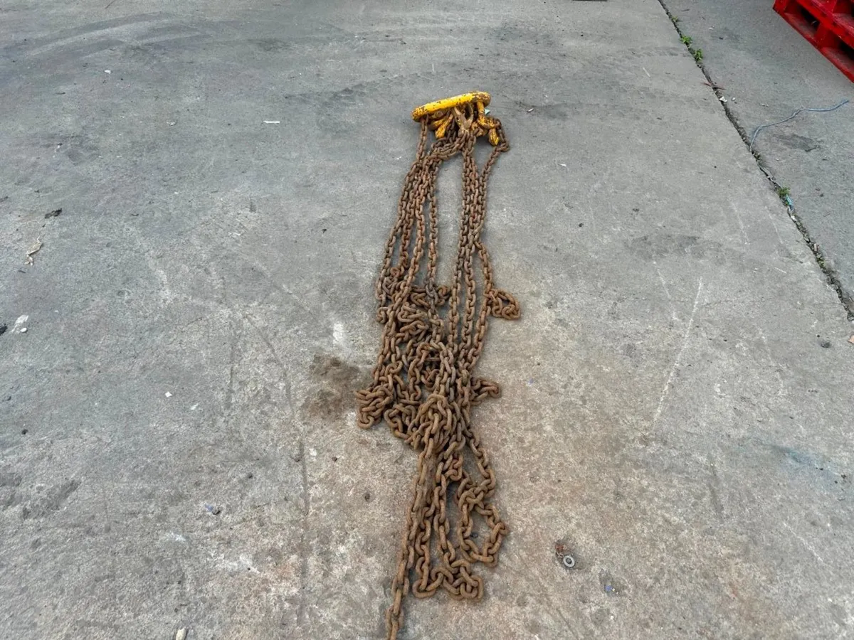 5.5 Metre ...6.7 ton ...lifting chains 4 LEG .... - Image 3