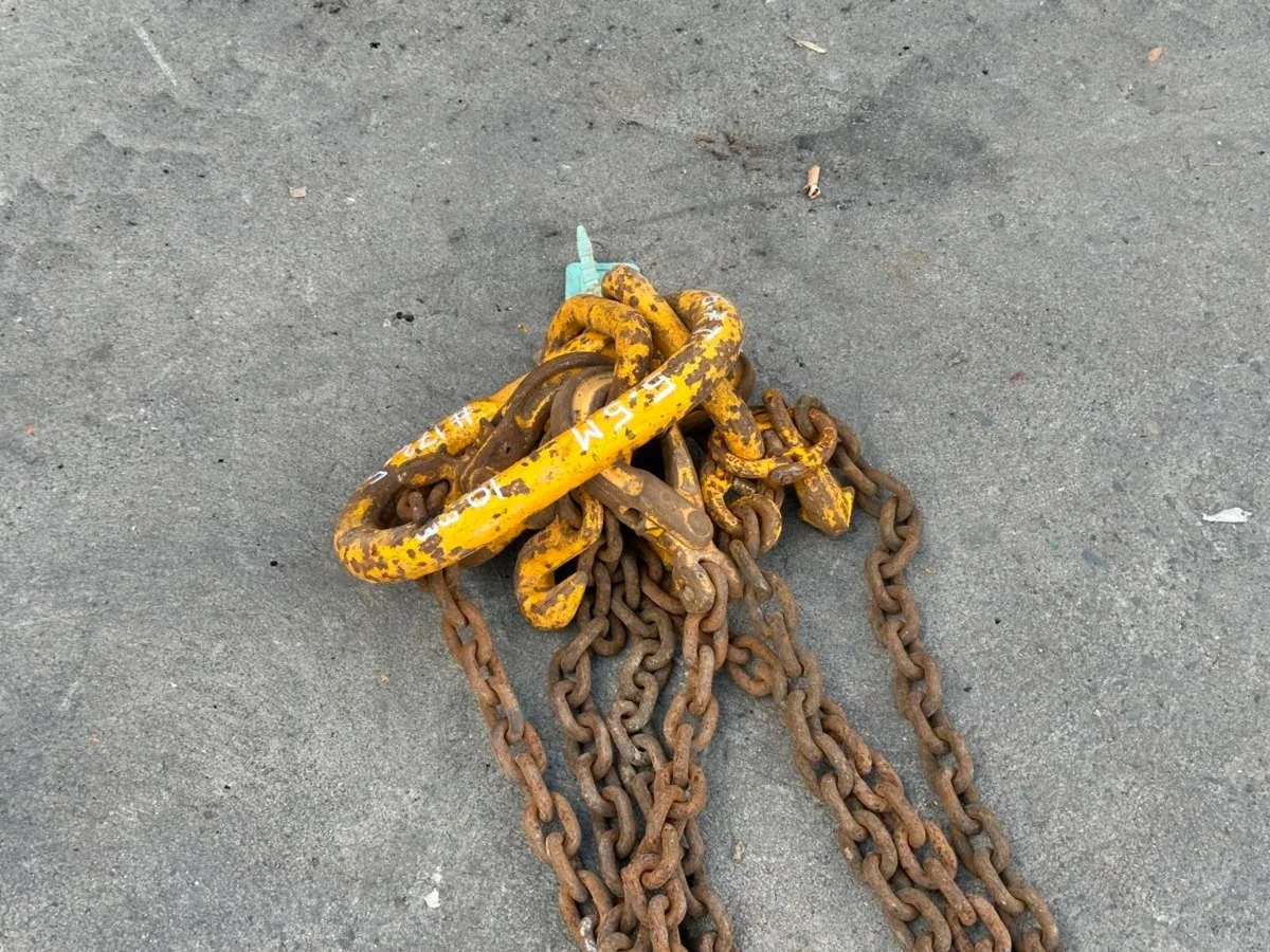 5.5 Metre ...6.7 ton ...lifting chains 4 LEG .... - Image 4