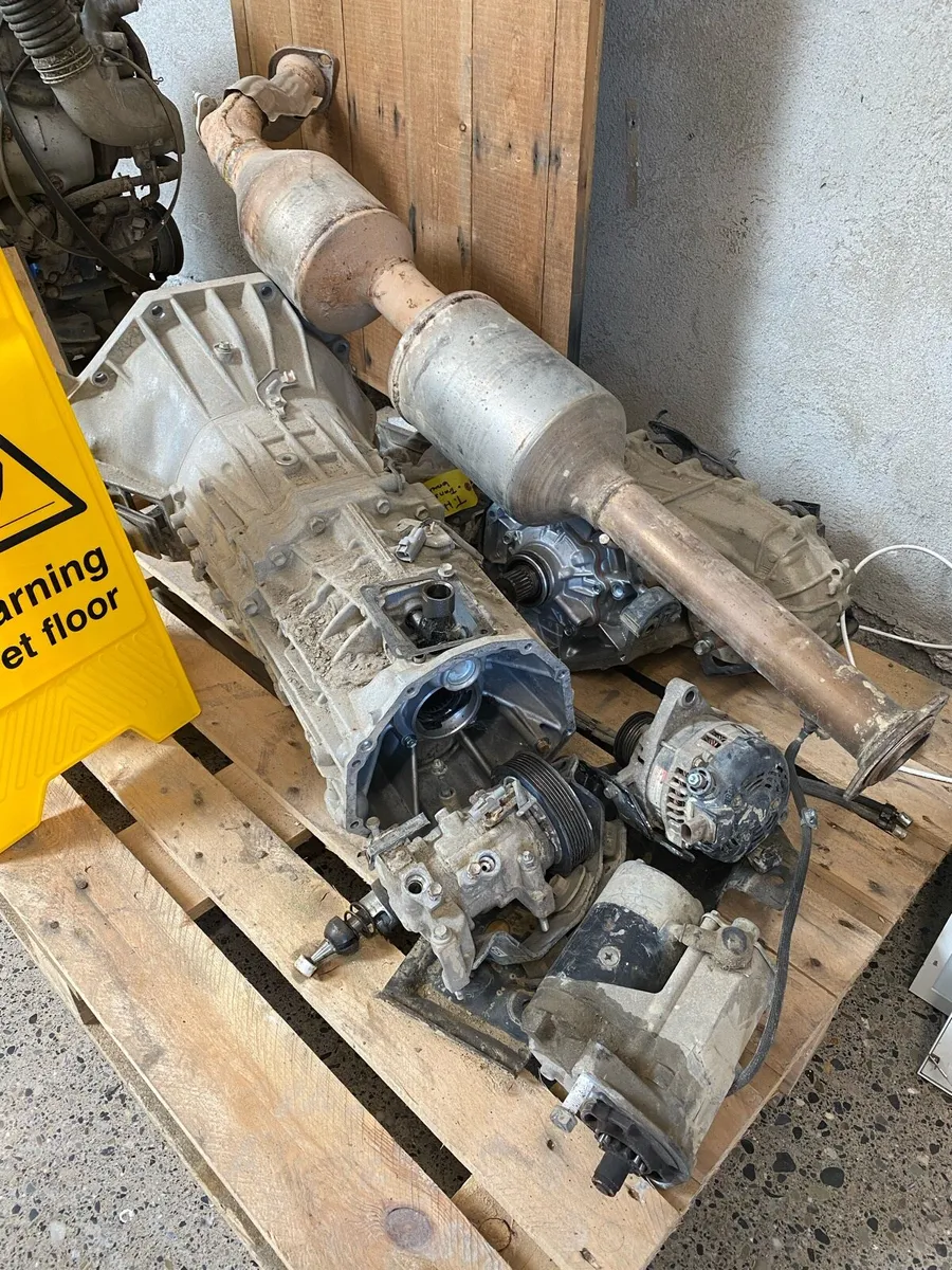 Toyota Hilux 2019 2.4 parts - Image 3
