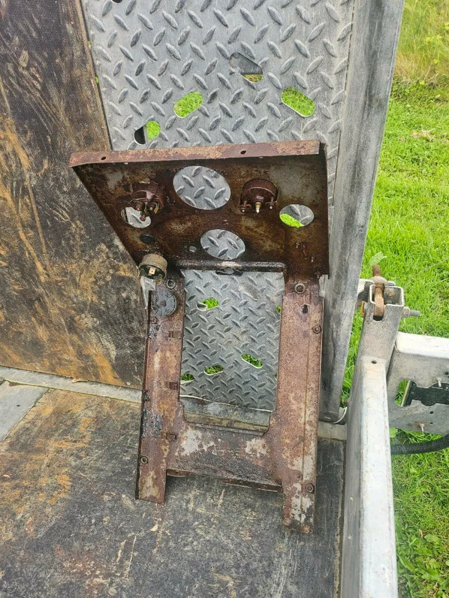 Mf165 dash - Image 2