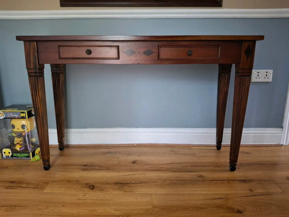 Console table - Image 1