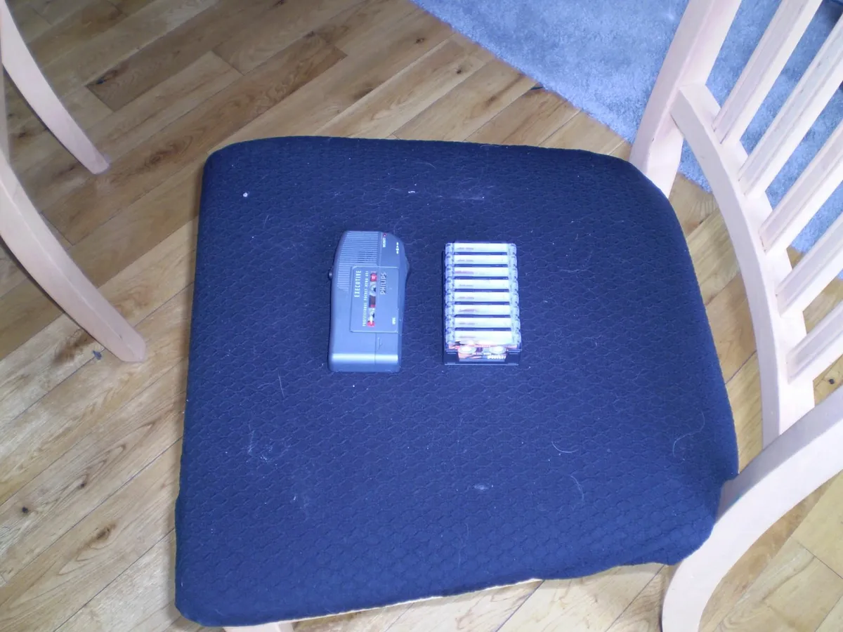 PHILIPS EXECUTIVE DICTAPHONE AND TAPES