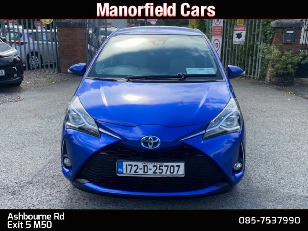 2017 172 Toyota Yaris 1.5 Petrol Hybrid Automatic - Image 3
