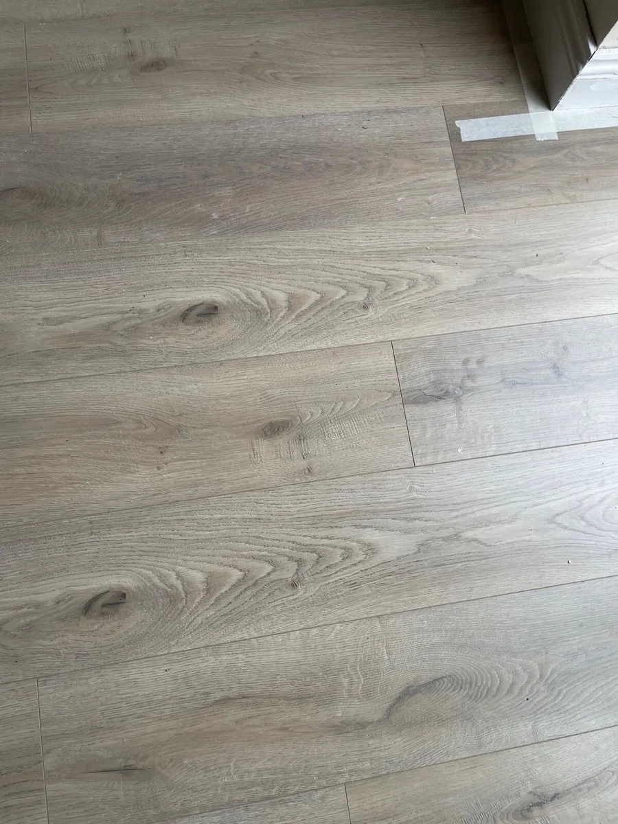 Laminate flooring - Image 3