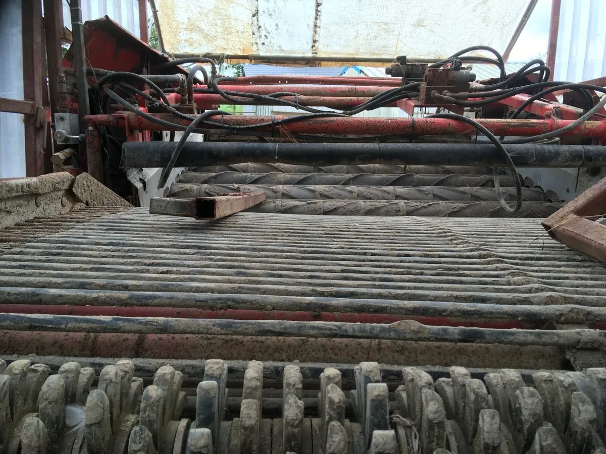 Kverneland potato harvester - Image 3