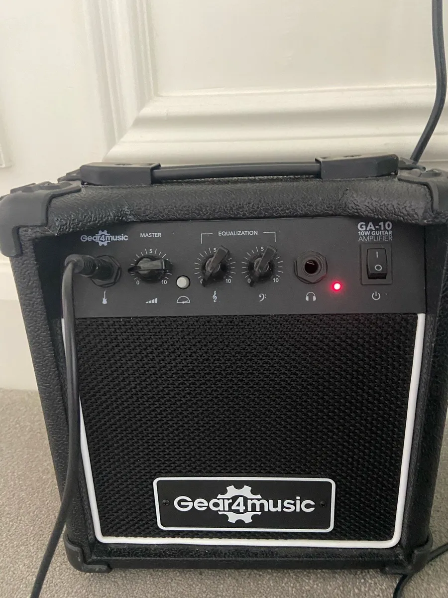 Electric guitar set with notes stand - Image 2