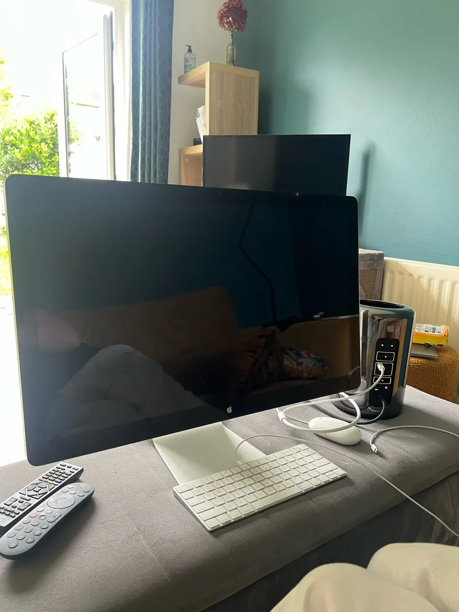 Apple Mac Pro computer and 24’ monitor - Image 1