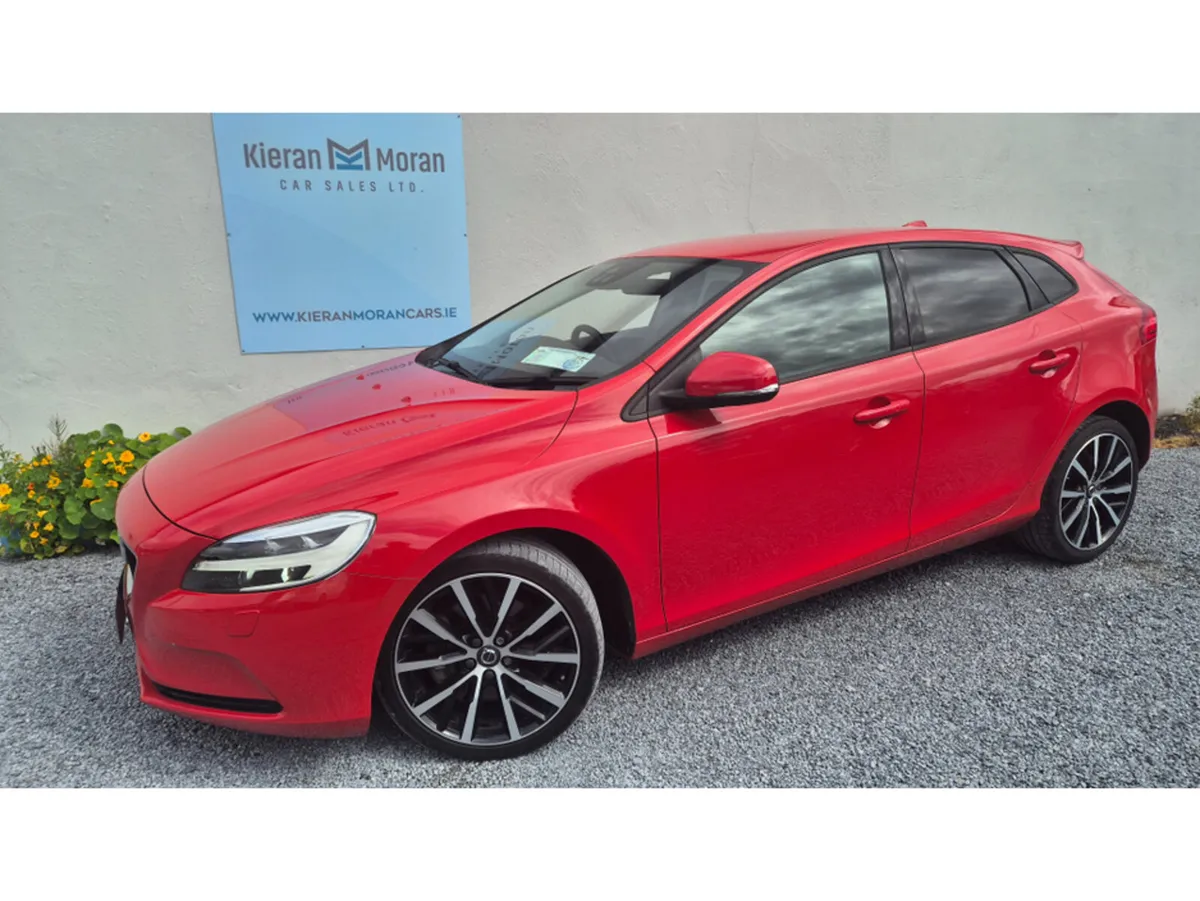 Volvo V40 D4 Auto - Image 1