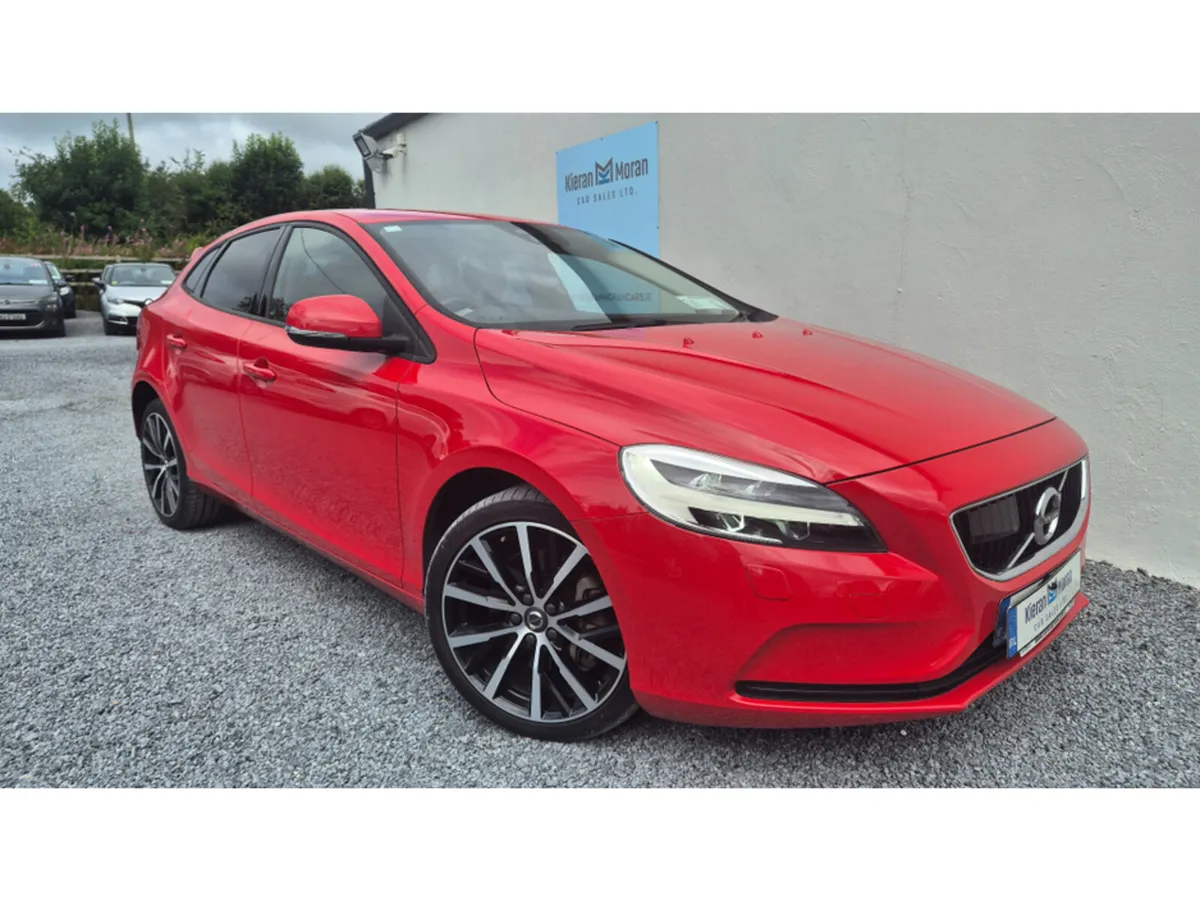 Volvo V40 D4 Auto - Image 2