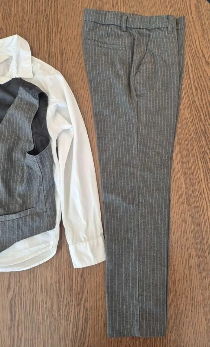 H&M Boys Suit - Image 3