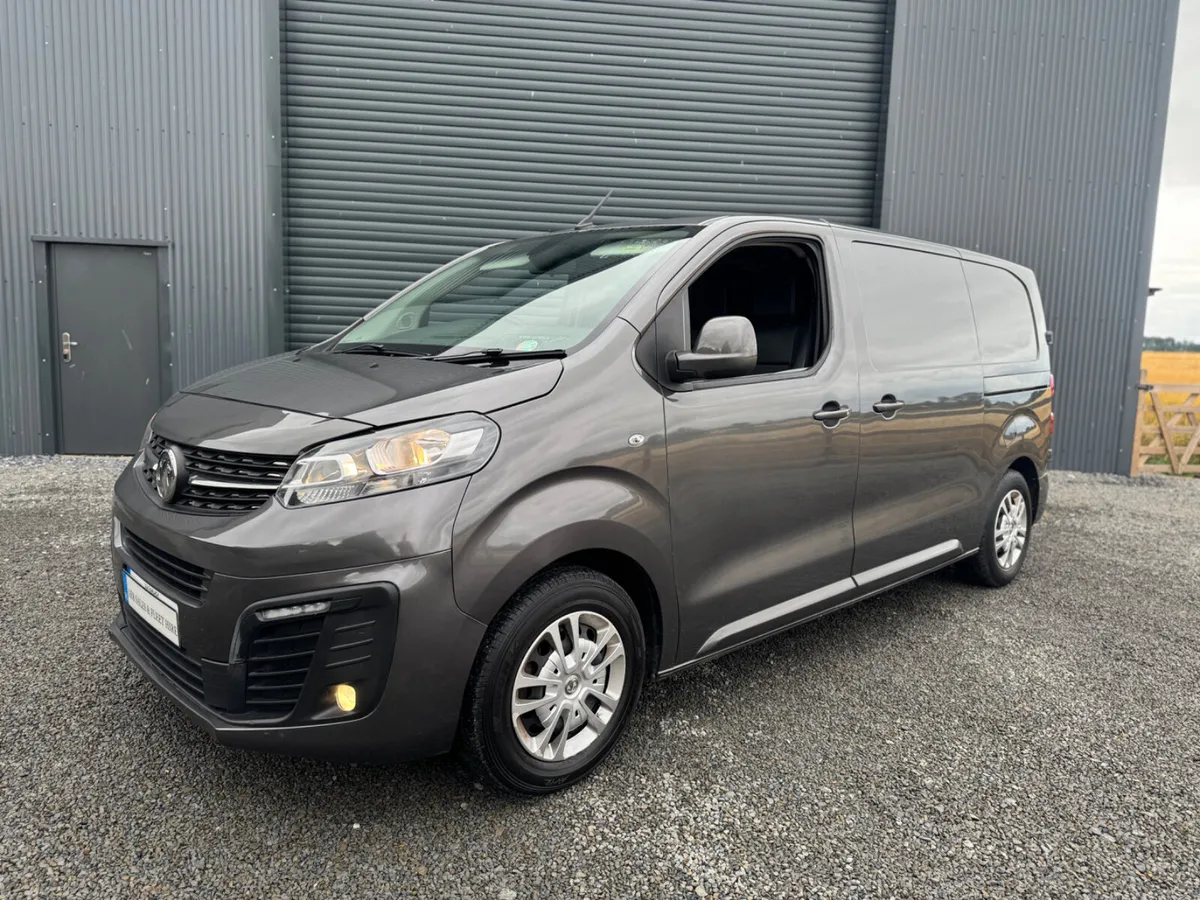 Vauxhall Vivaro Sportive 1.5 Diesel - Image 2