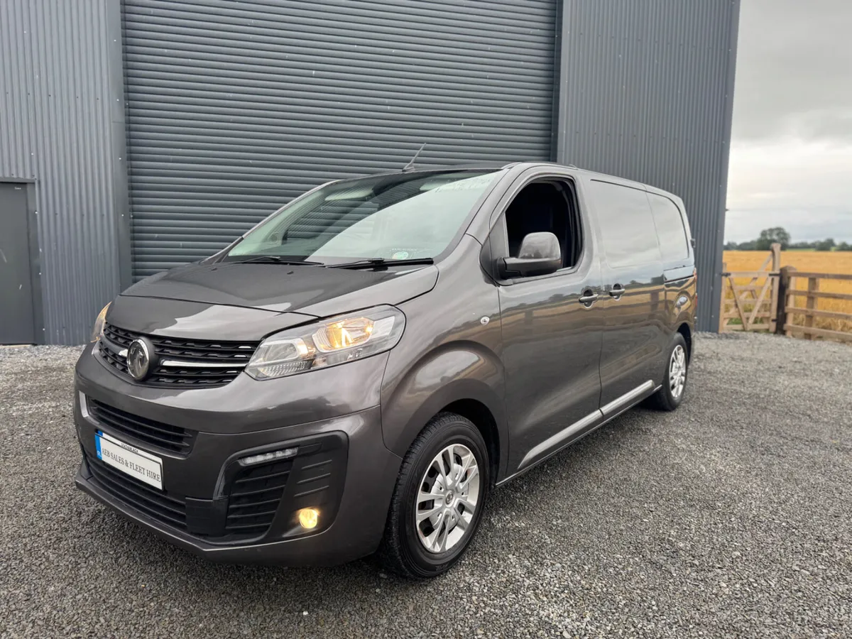 Vauxhall Vivaro Sportive 1.5 Diesel - Image 3