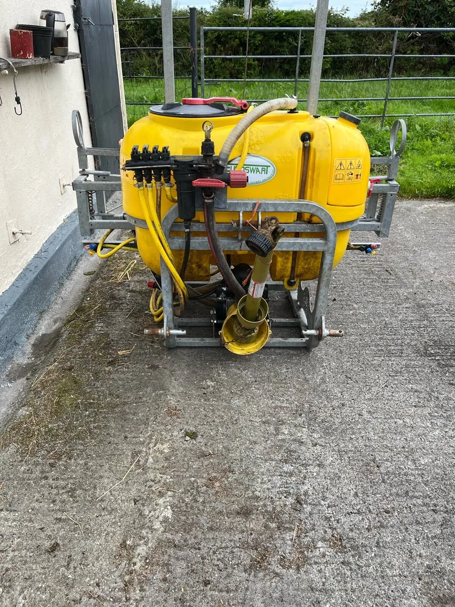 Sprayer for sale - Image 3