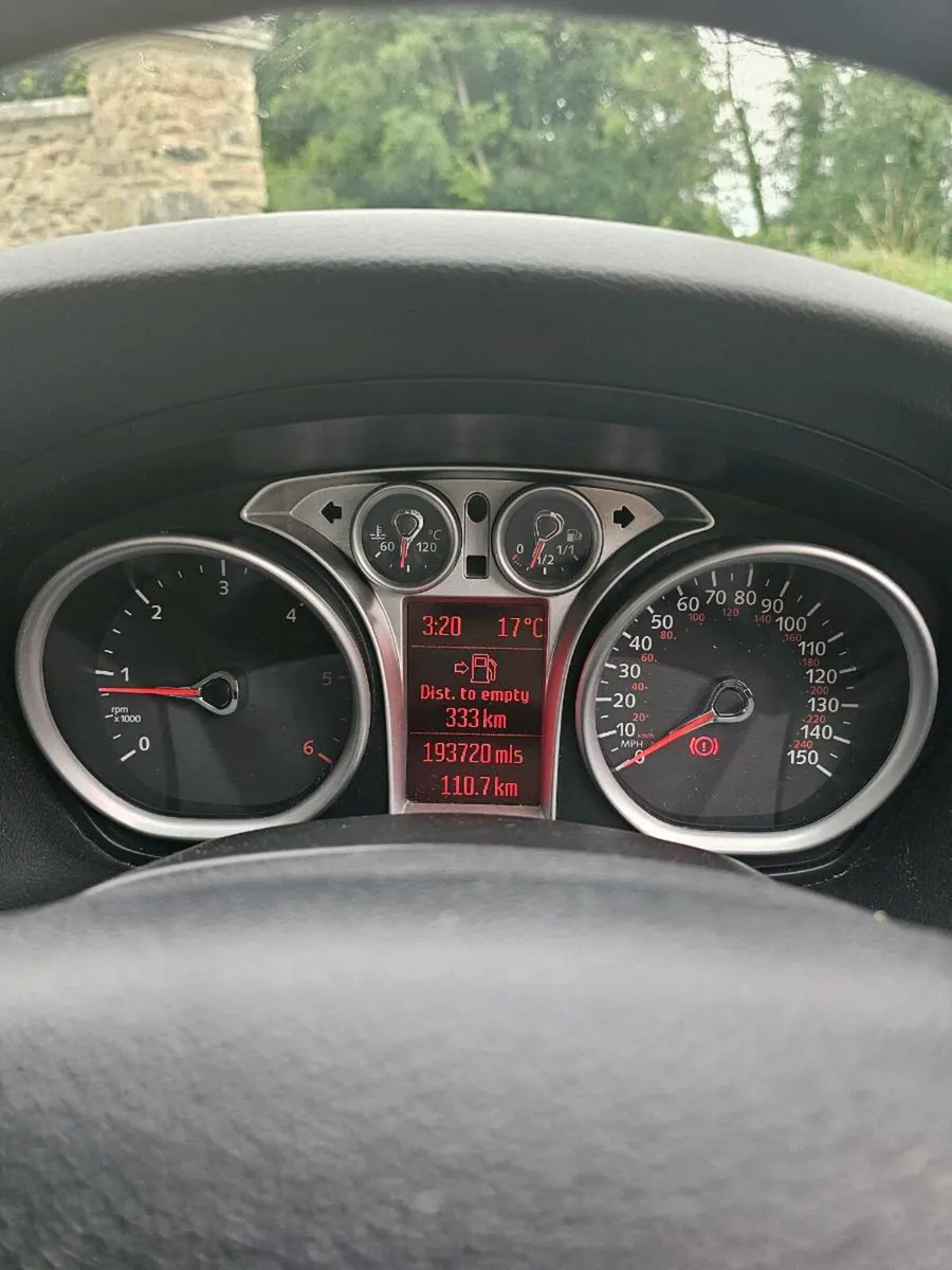 Ford Focus 1.6TDI Zetec Sport Model - Image 2