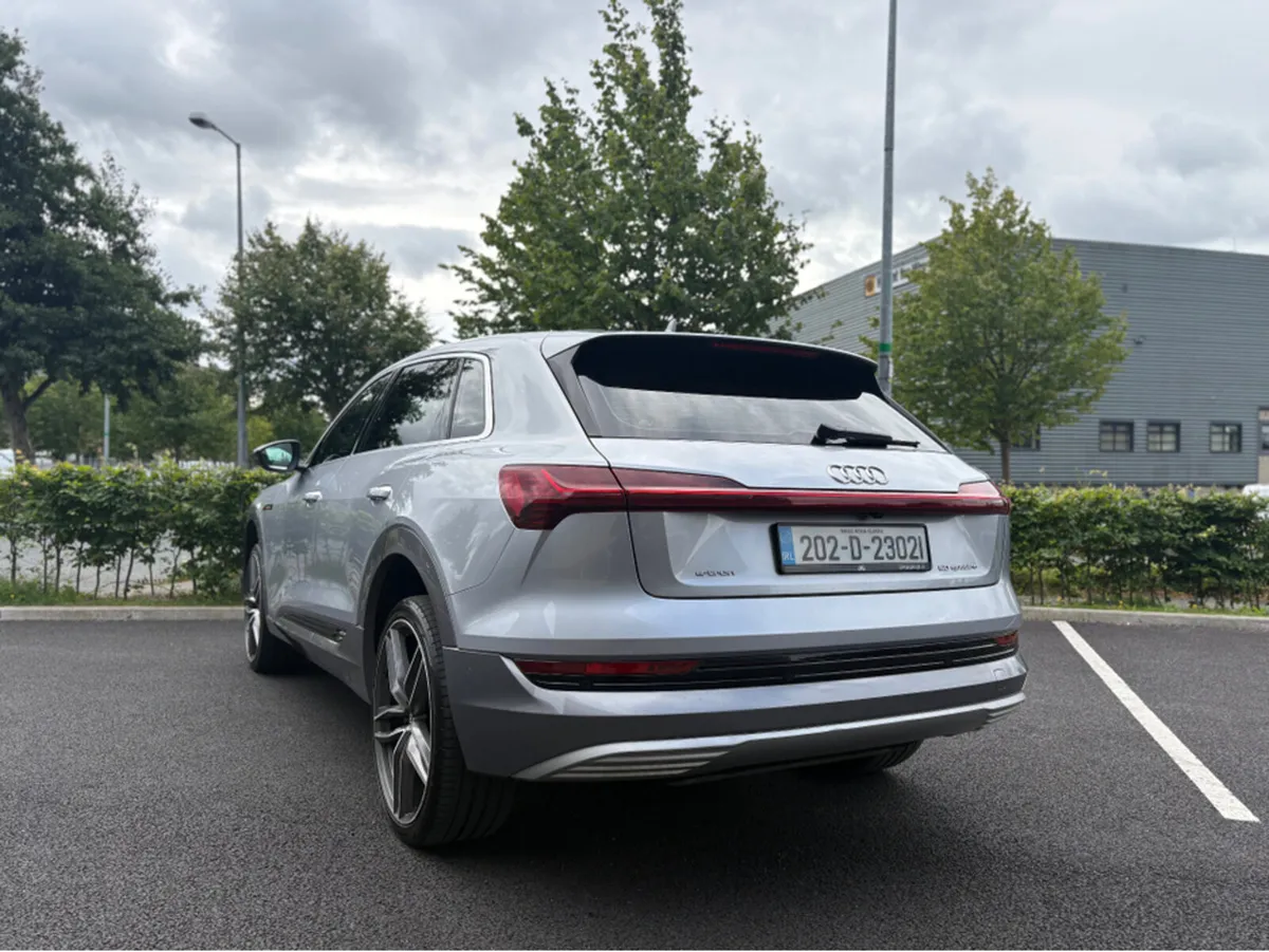 Audi e-tron TECHNIK 50 QUATTRO 5DR AUTO - Image 3
