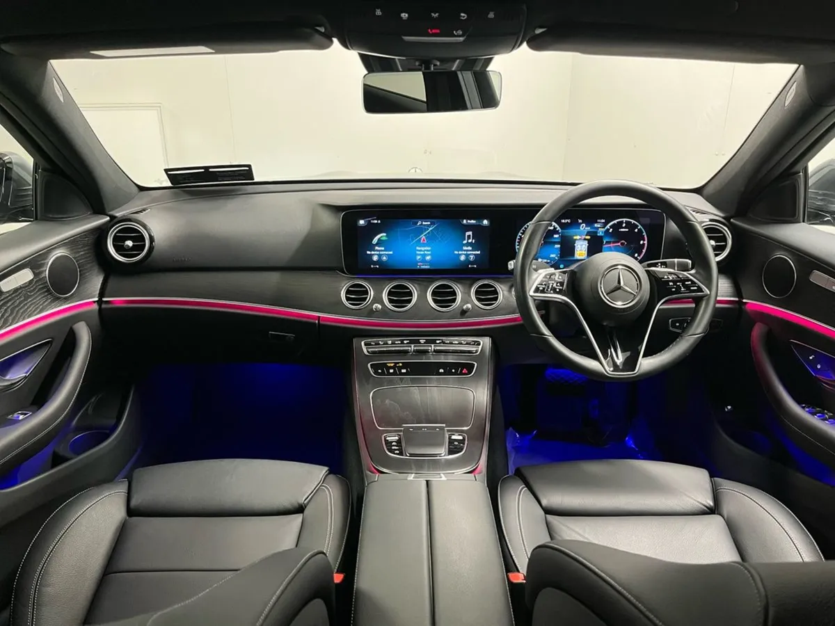 Mercedes-Benz E-Class 220d AMG - Reversing Camera - Image 4