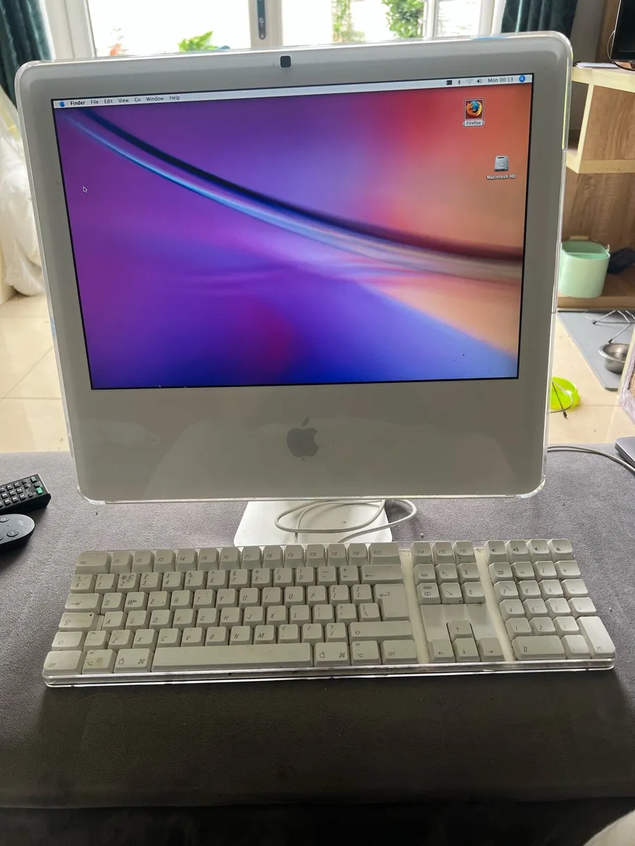 Apple iMac G5 - Image 3