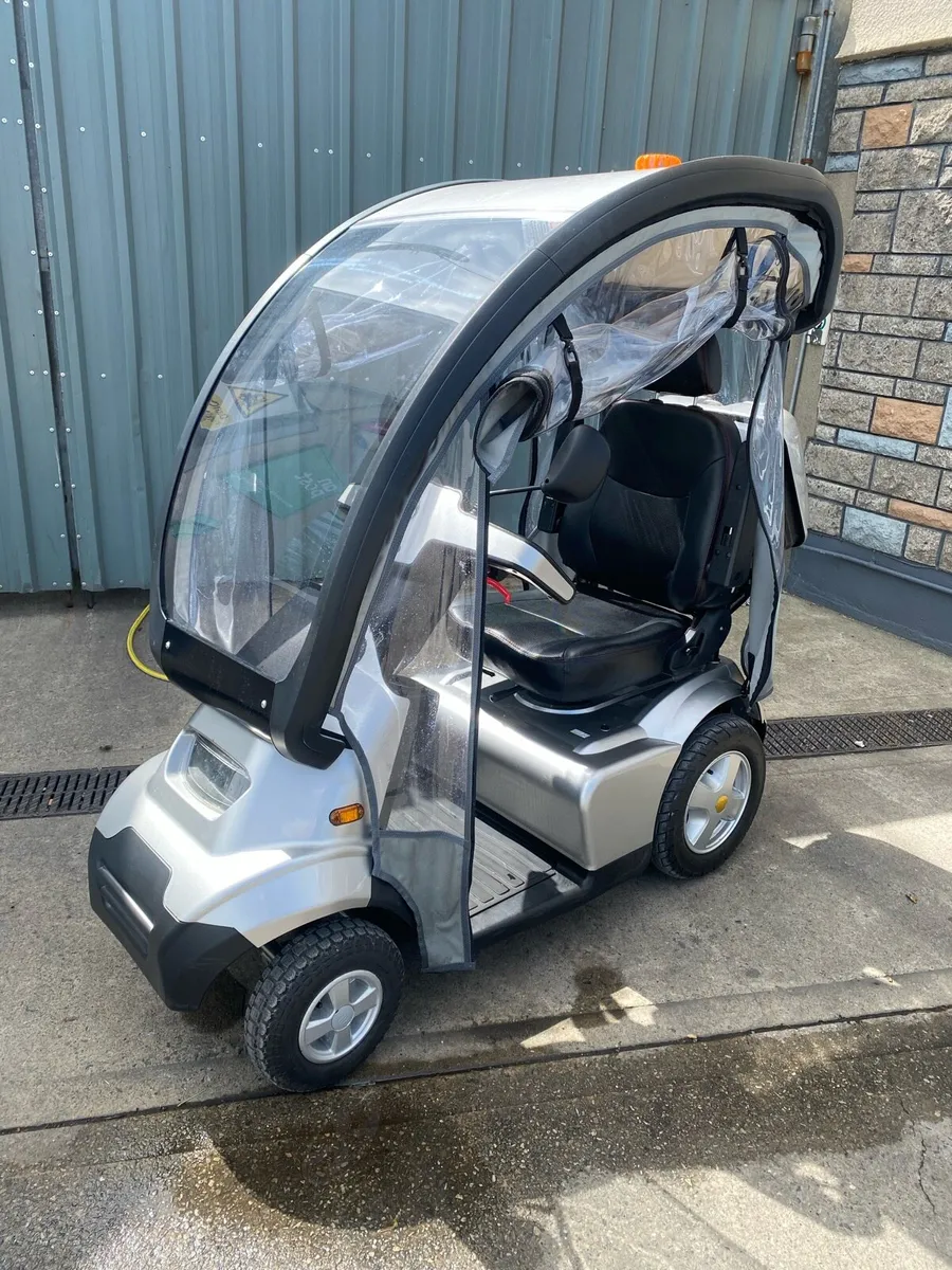 Mobility scooter - Image 1