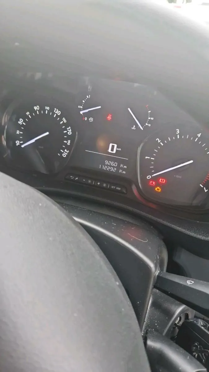 Peugeot expert Traveller Mpv - Image 2