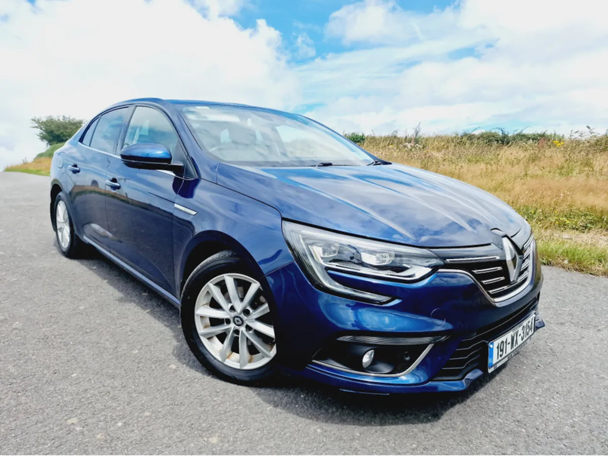 Renault Megane IV GC 1.3 SIGNATURE TCE - Image 1