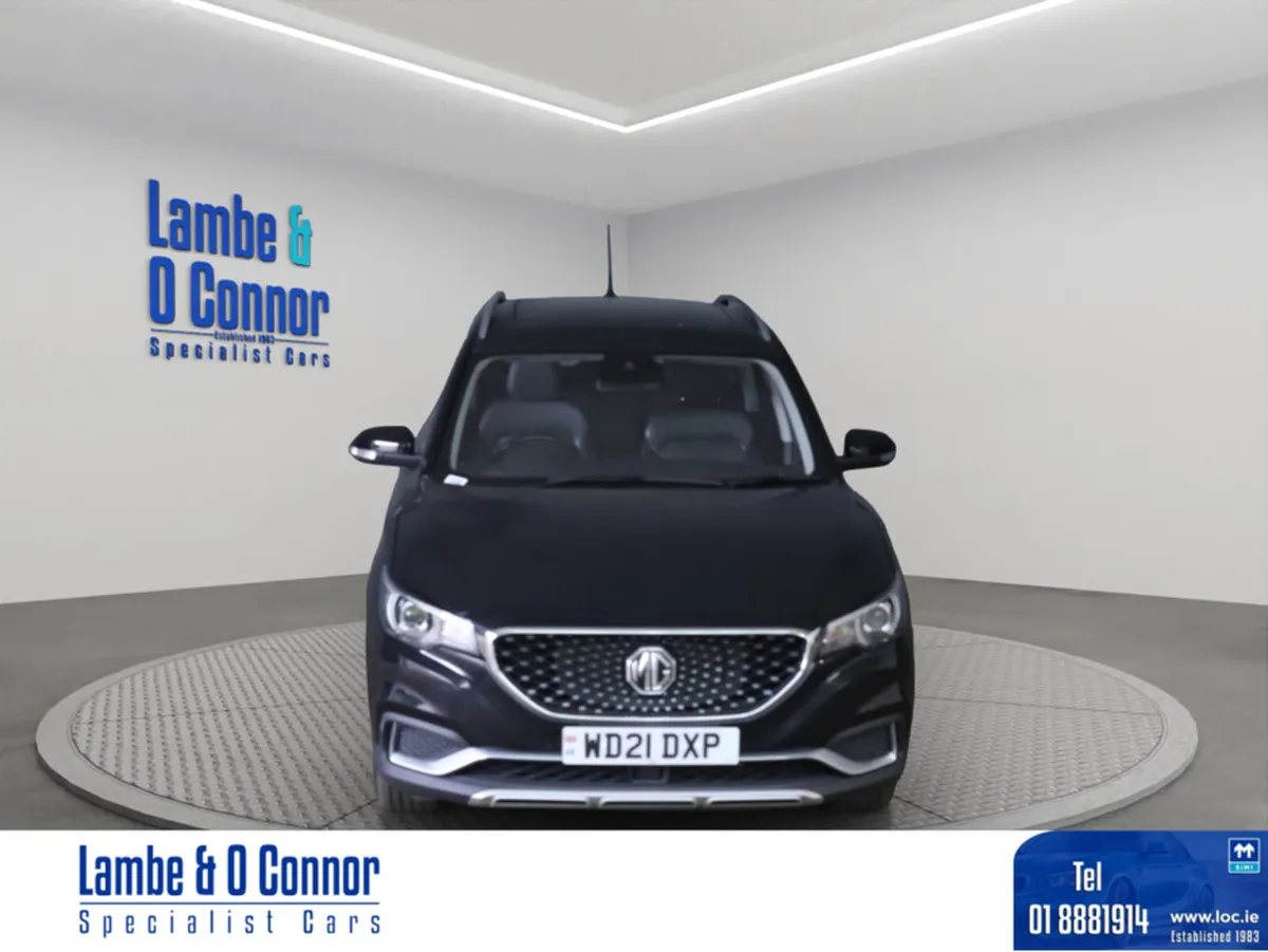 MG ZS EXCLUSIVE EV *** LEATHER **** PAN ROOF **** - Image 2