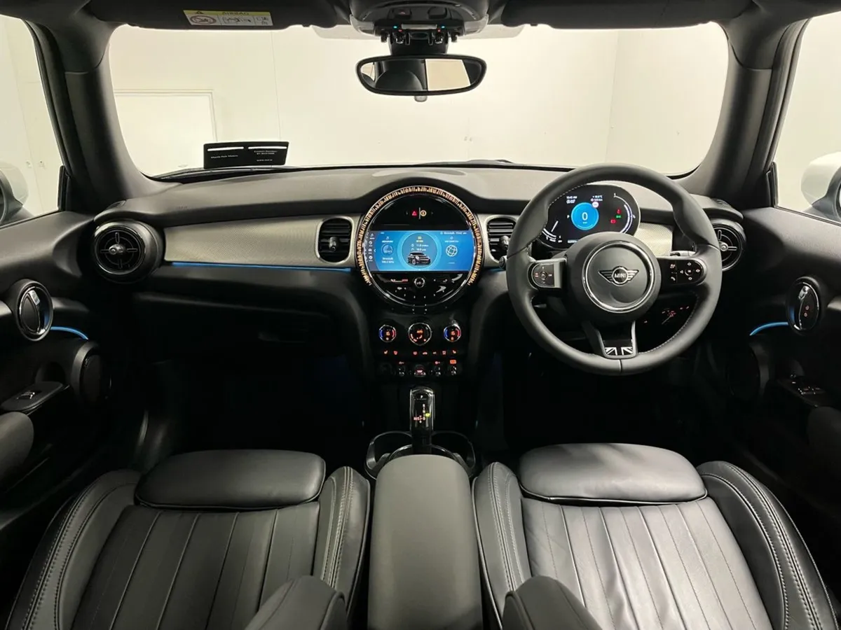 MINI Cooper Exclusive Automatic - Parking Sensors - Image 4