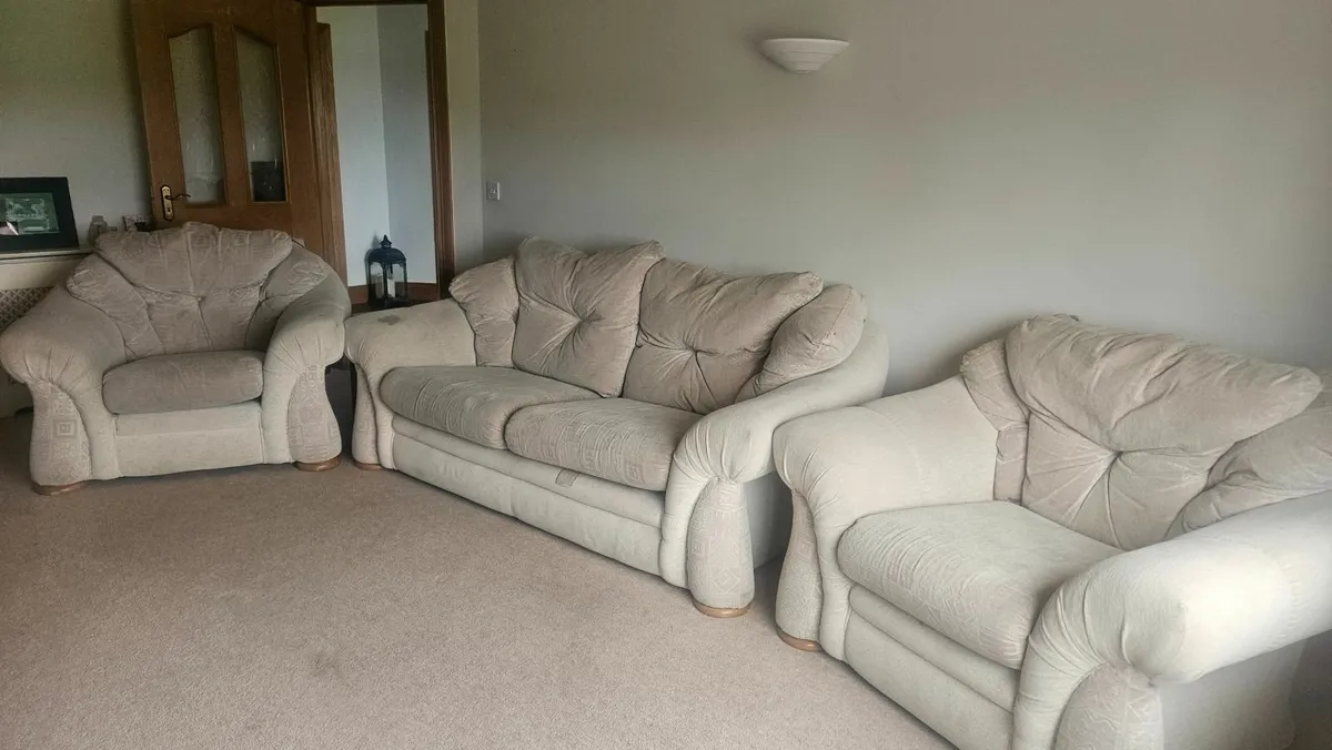 3 +1 +1 Couch - Image 1