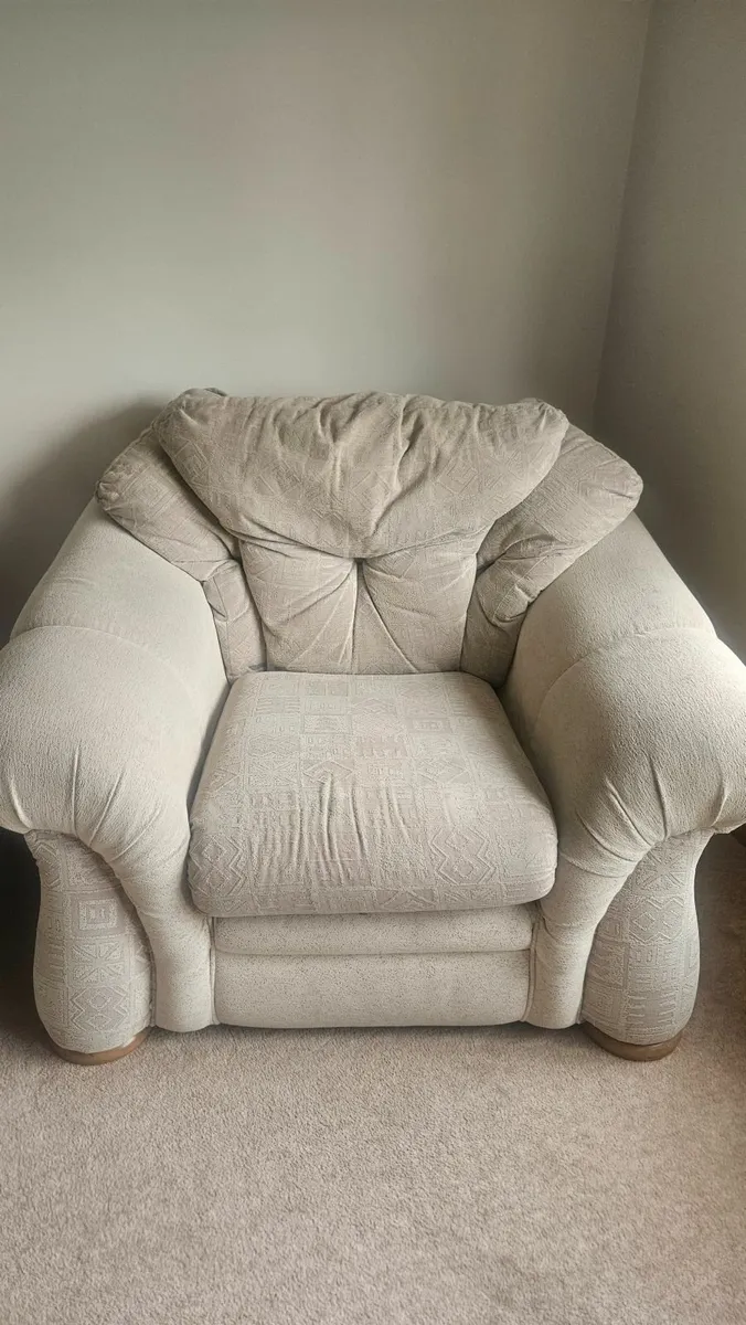 3 +1 +1 Couch - Image 2