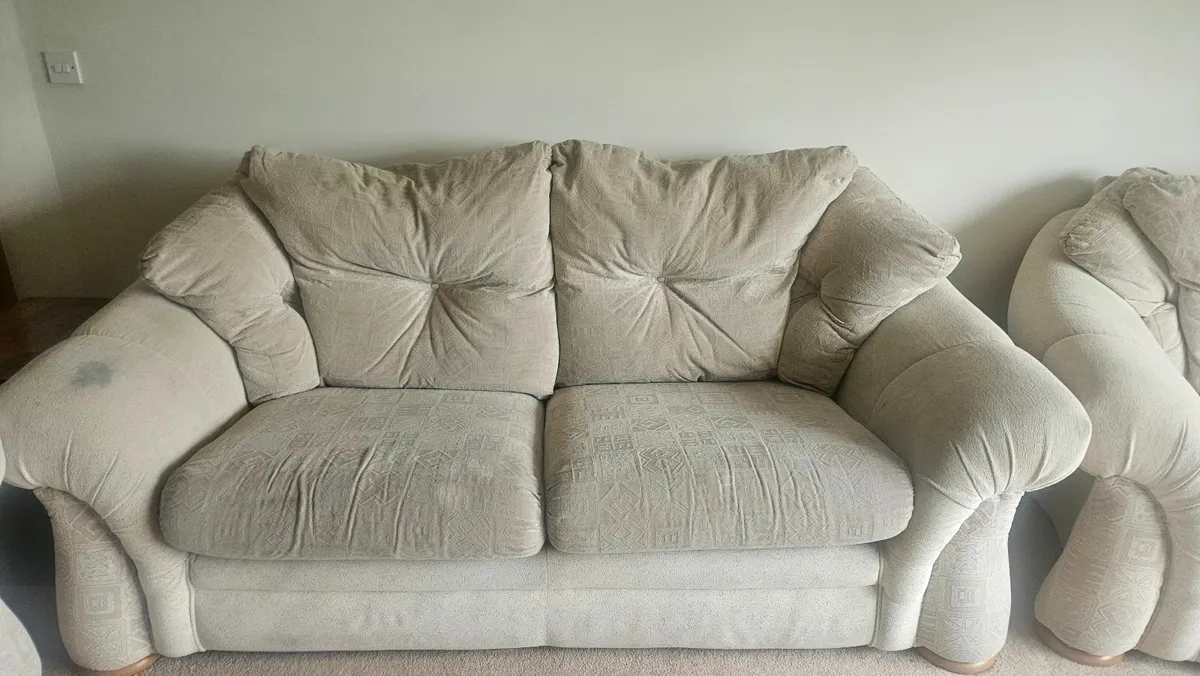 3 +1 +1 Couch - Image 3