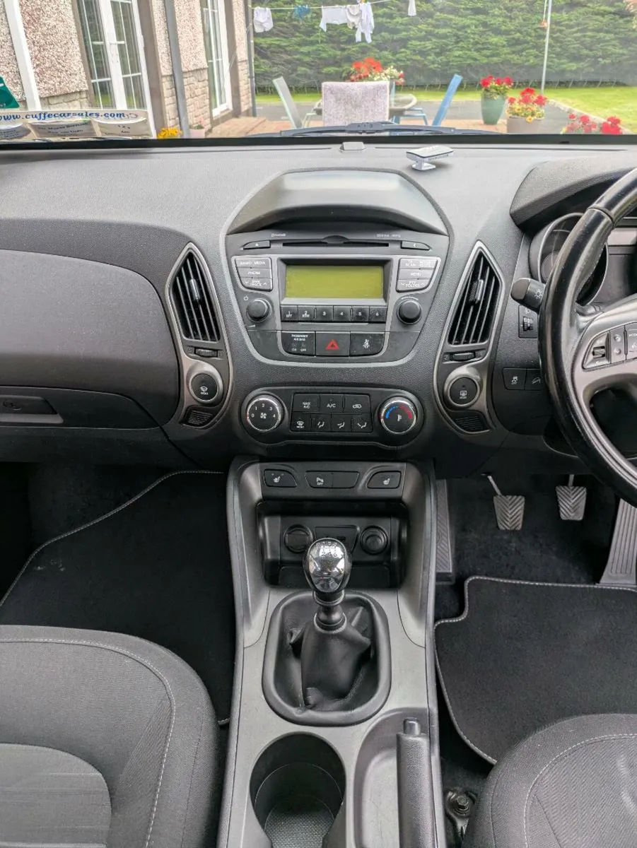 Hyundai ix35 - Image 2