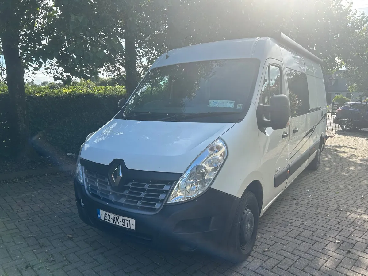 Renault master camper van - Image 1