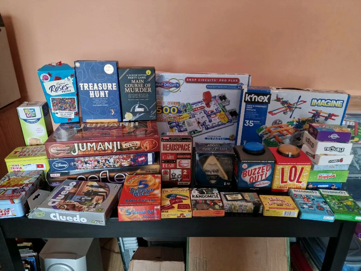 Board games and books - Image 1