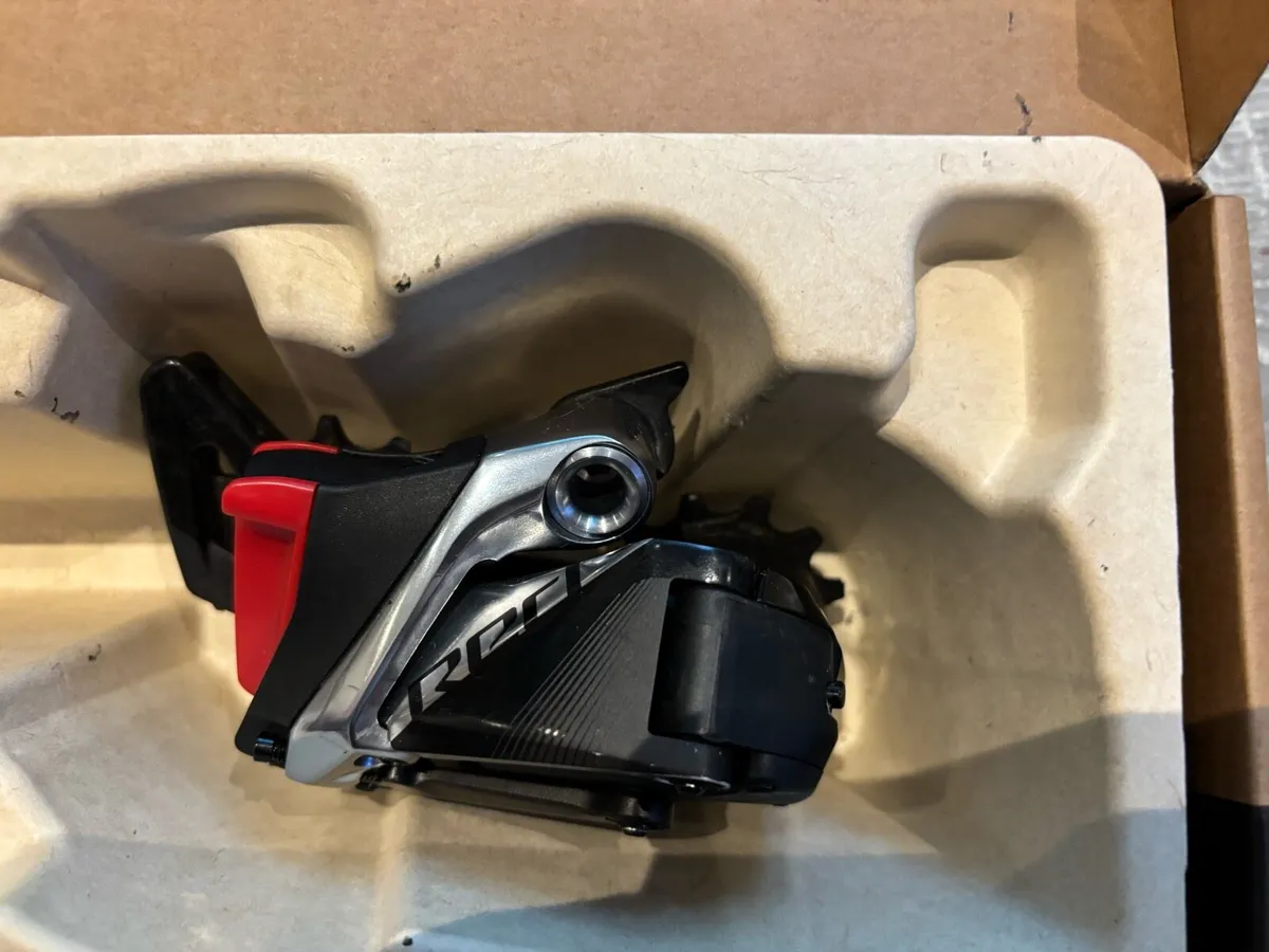 SRAM RED AXS Rear Derailleur - Image 1