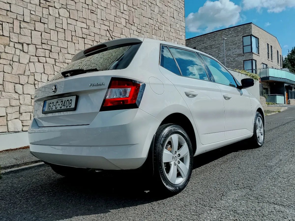 Skoda Fabia Ambition 1.2tsi 90HP 4DR - Image 4