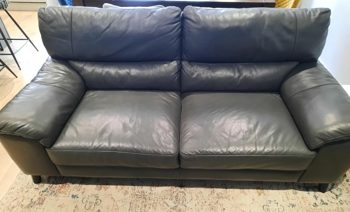 3 Seater Leather Couch - Image 2