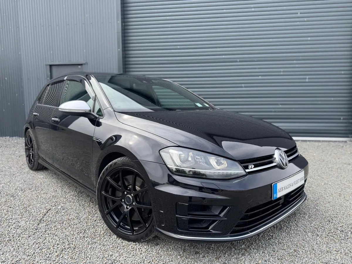 Volkswagen Golf R 2.0 TSI - Image 1
