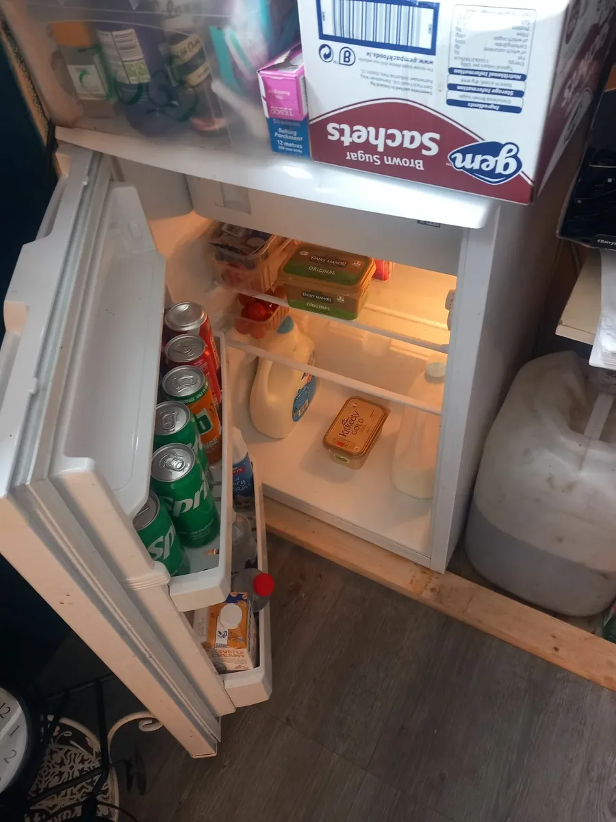 Beko under counter fridge - Image 2