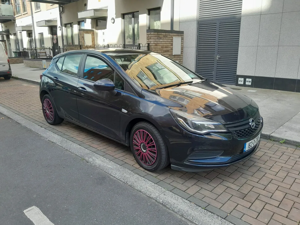Opel astra 2016 nct 31/10/26 - Image 4