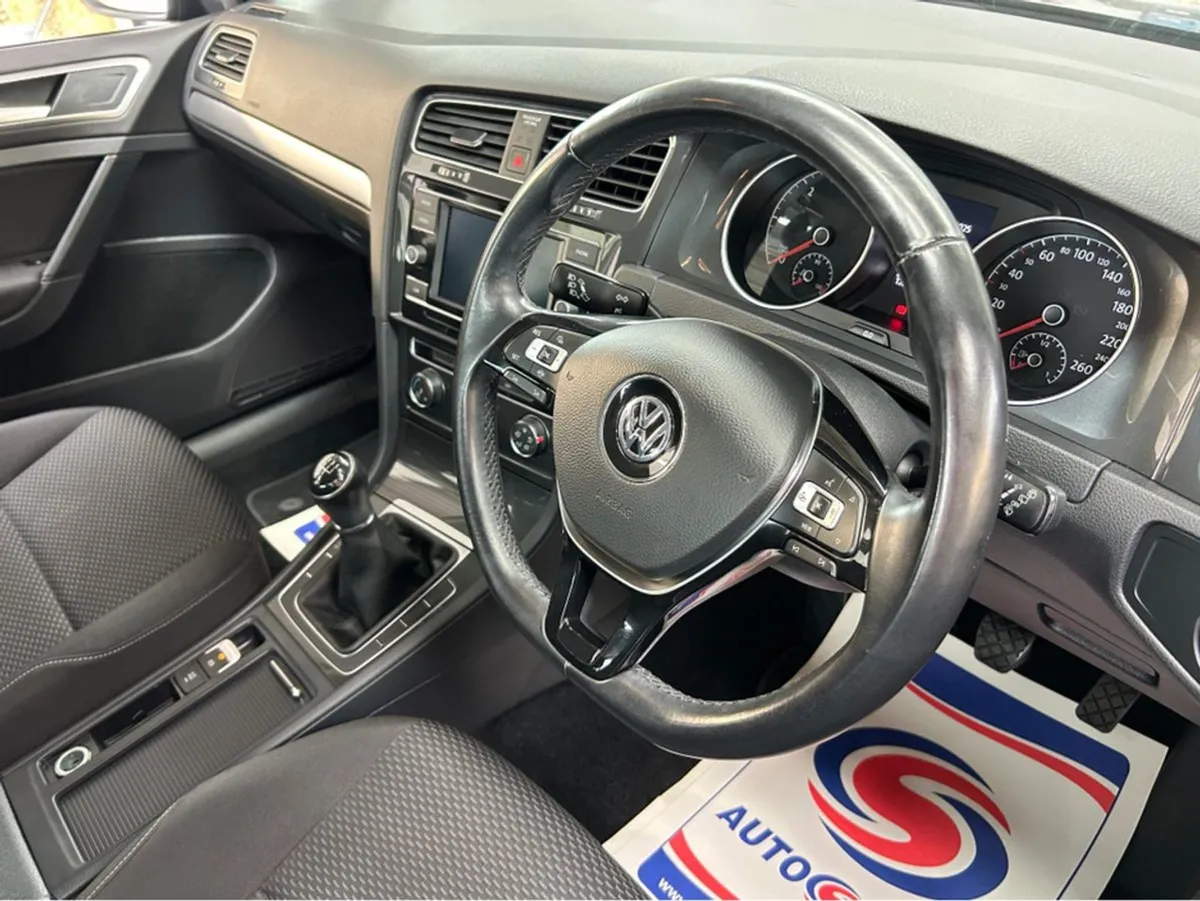 Volkswagen Golf Trendline 1.6 TDI Manual 5speed 1 - Image 4