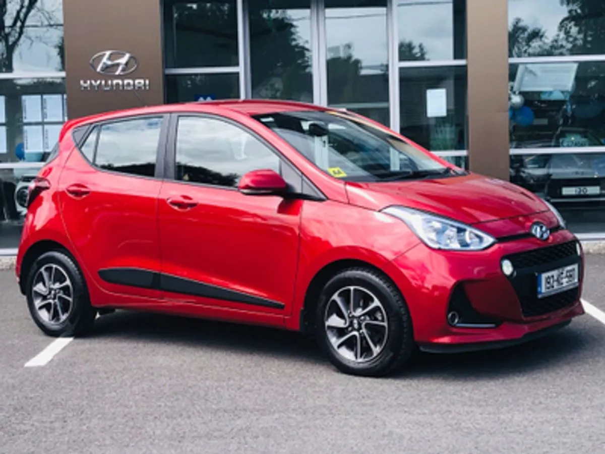 Hyundai i10 Deluxe 1.0 Petrol - Image 1