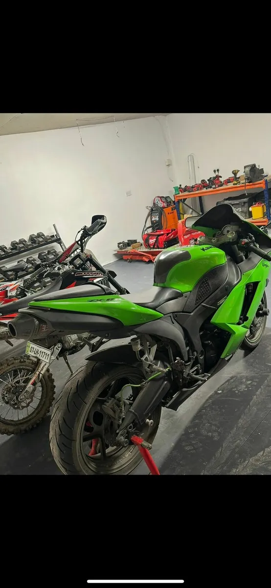 Motorcycle - Image 3