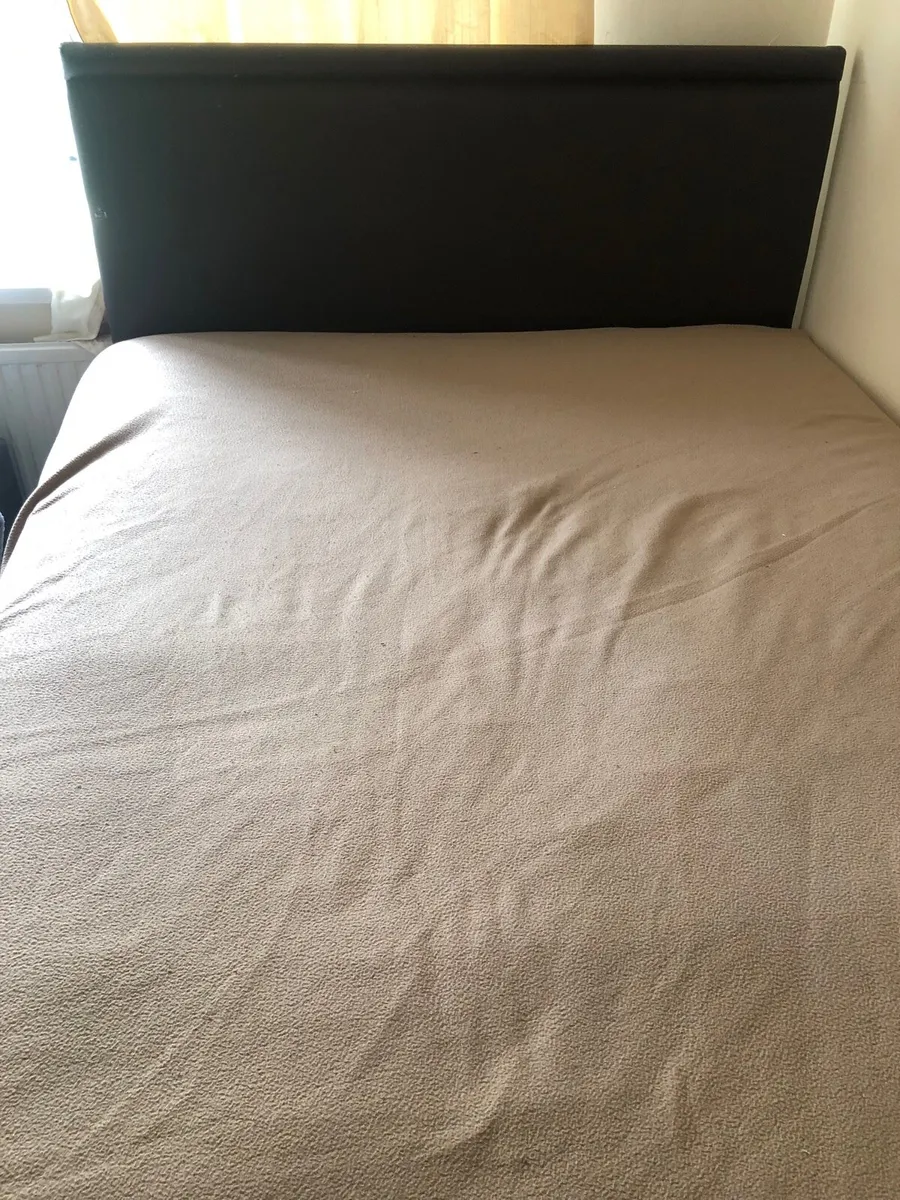 Double black bed - Image 4