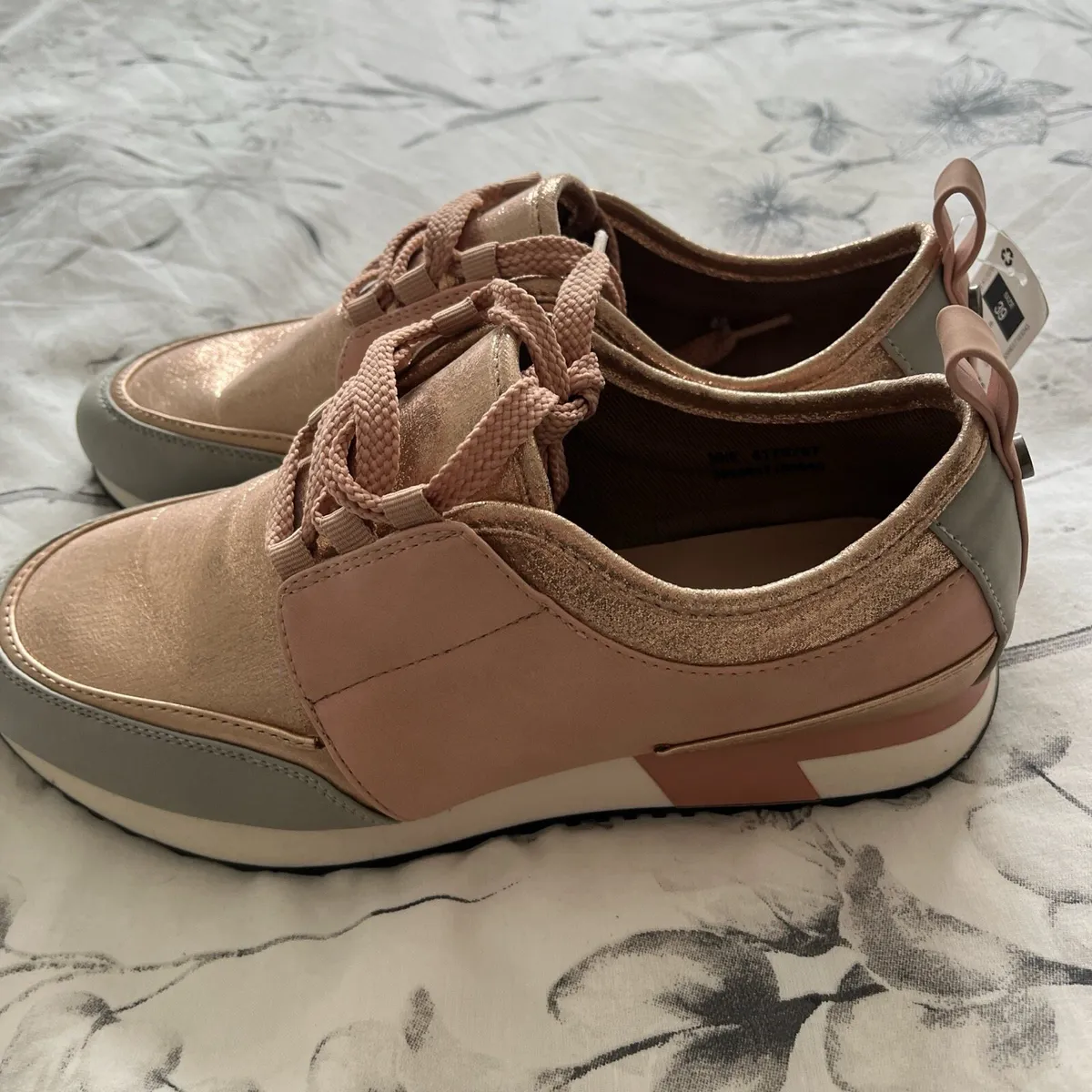 Trainers. - Image 4