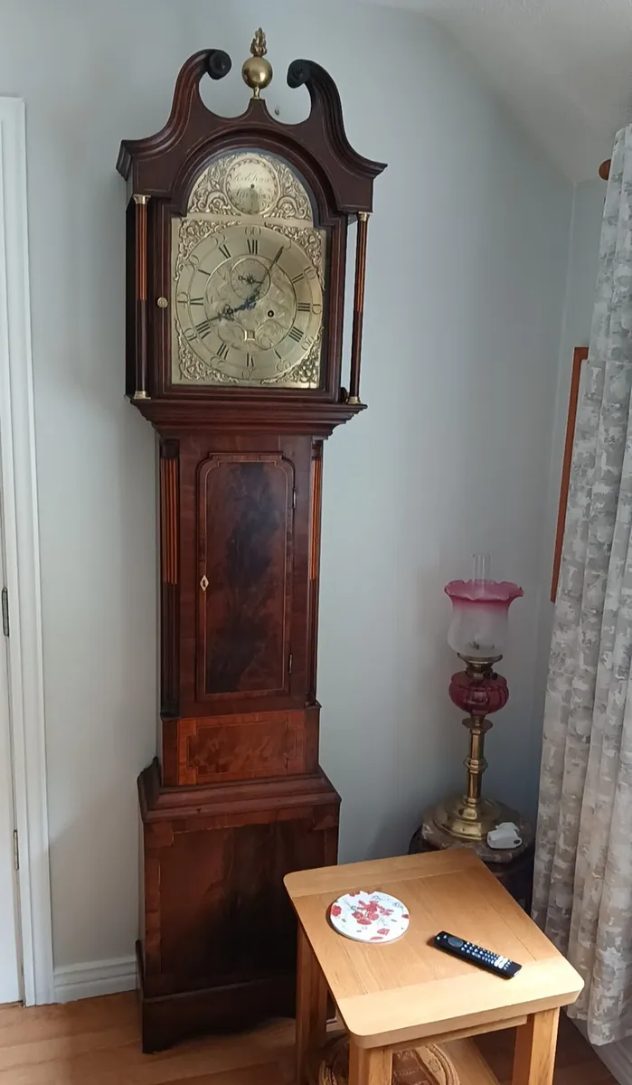 Antique clock. - Image 2