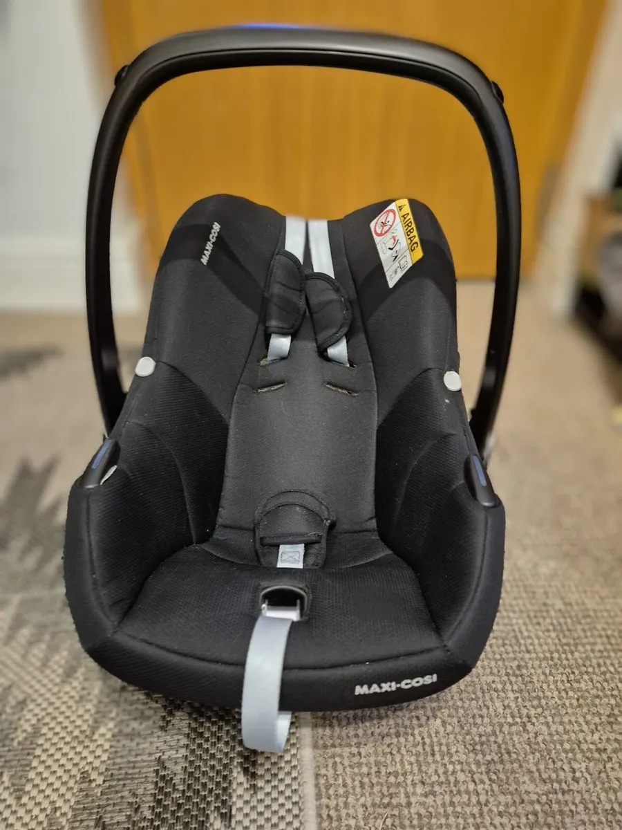 Maxi Cosi Car Seat - Image 2
