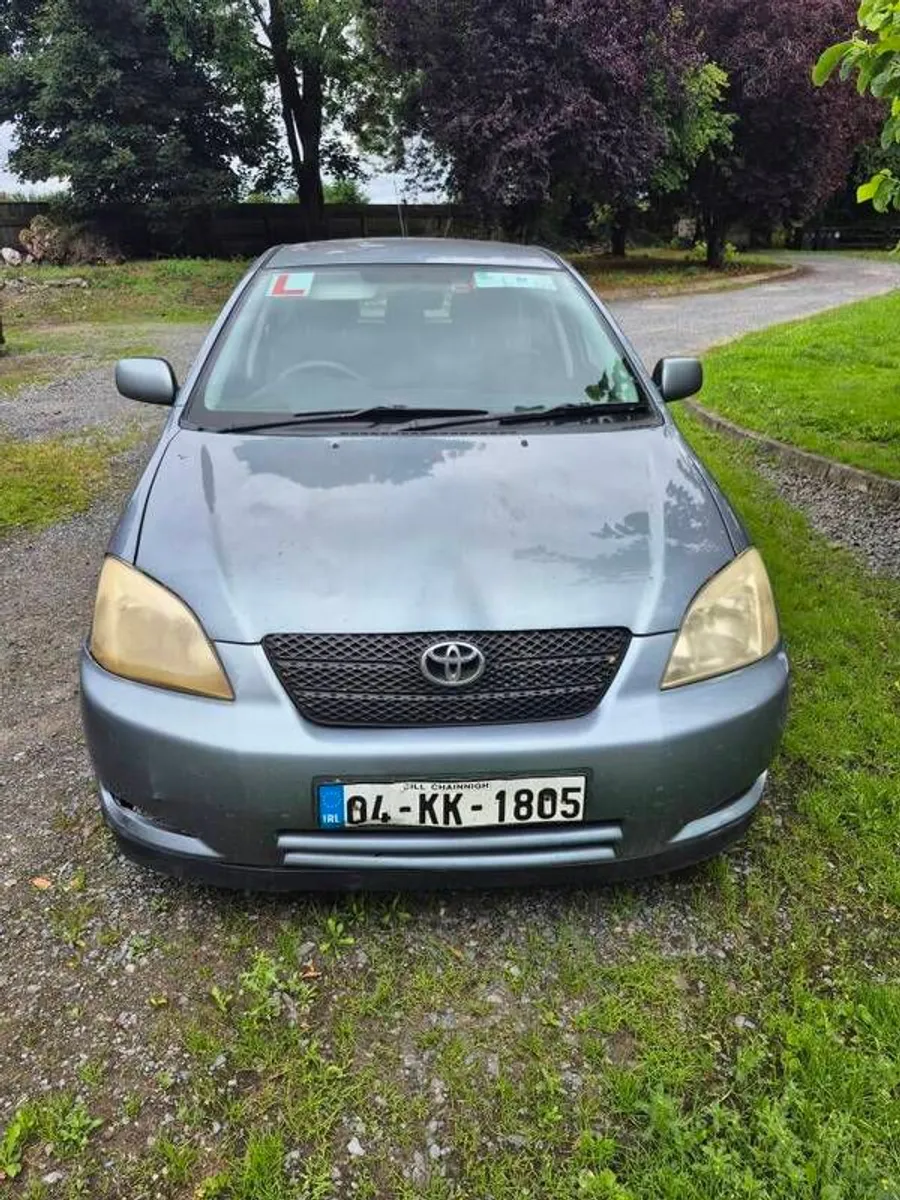 2004 Toyota Corolla - Image 2